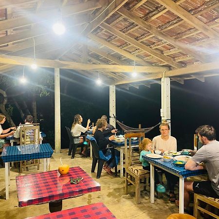 韦利格默Sky Mountain Cafe With Seaview住宿加早餐旅馆 外观 照片
